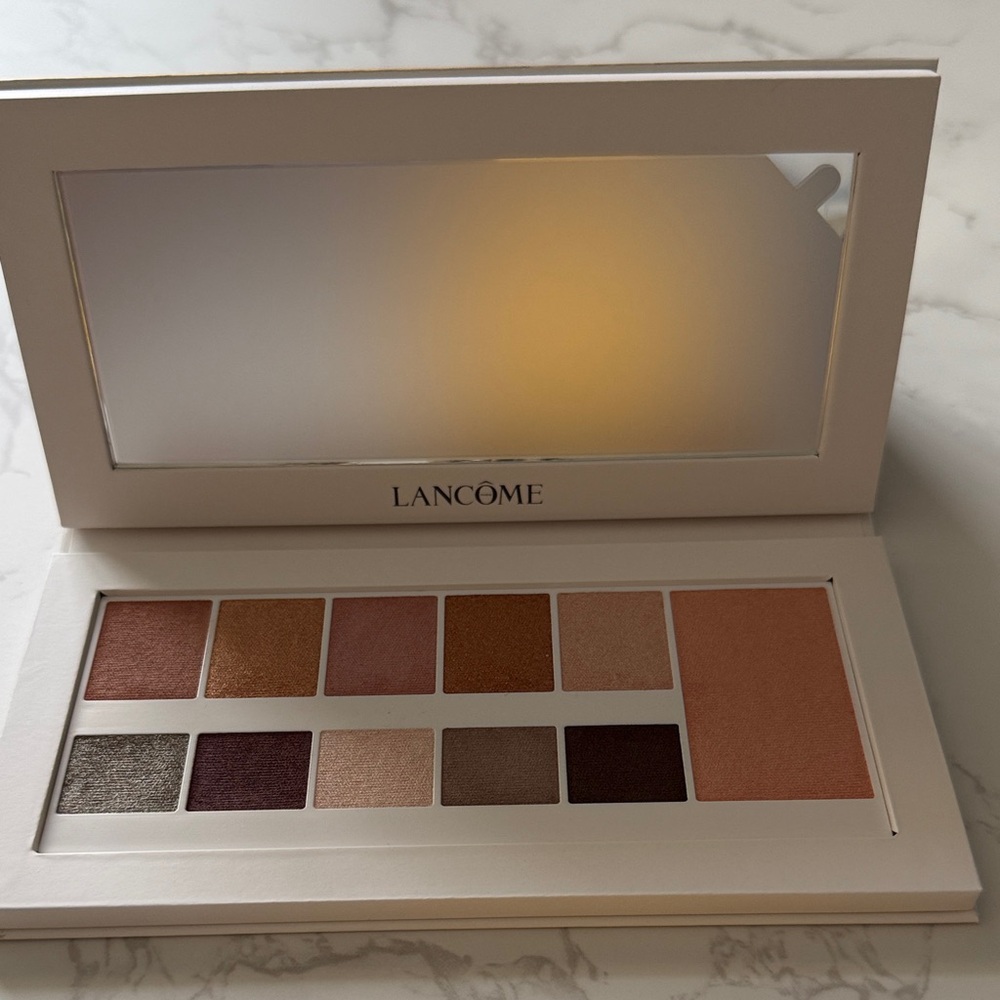 Eyeshadow Palette - Gold, Brown, and Cream Shades